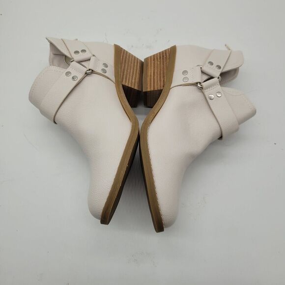 NEW dv Dolce Vita Kramer Ivory ankle Bootie Boots Womens sz 7.5 buckle western - Picture 4 of 9